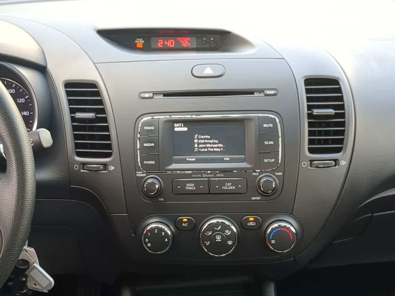 Thumbnail: 2016 Kia Forte - 27