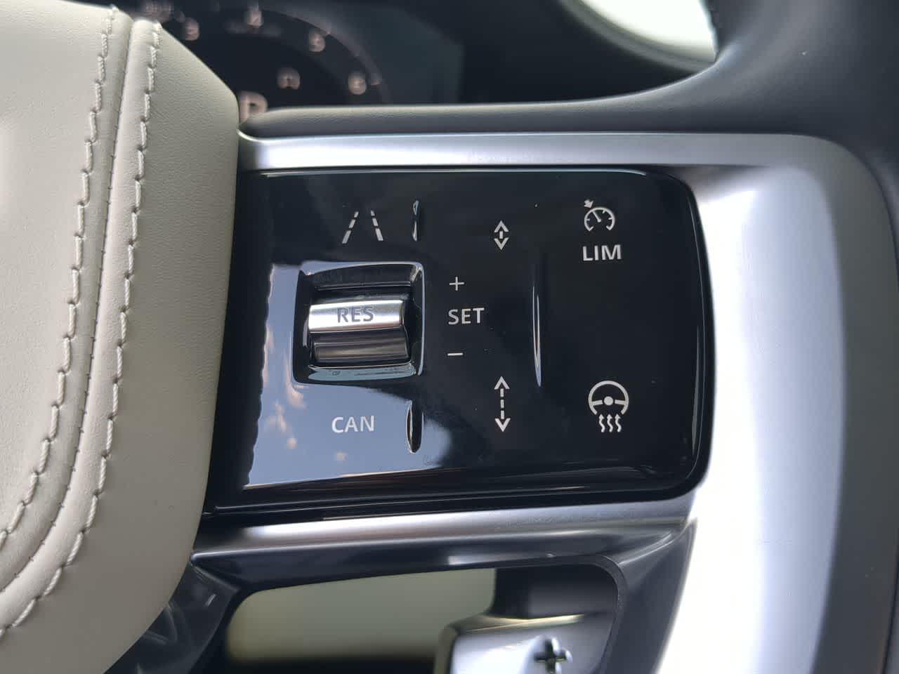 Thumbnail: 2024 Land Rover Range Rover - 33