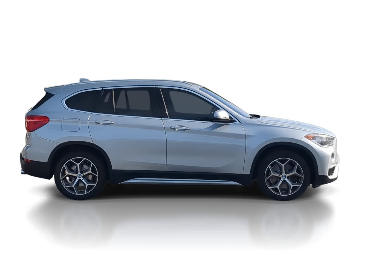 Thumbnail: 2019 BMW X1 - 9