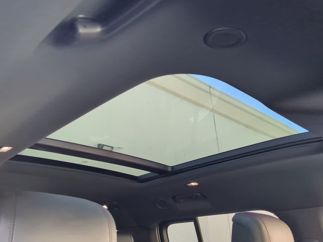 Thumbnail: 2024 Land Rover Defender - 19