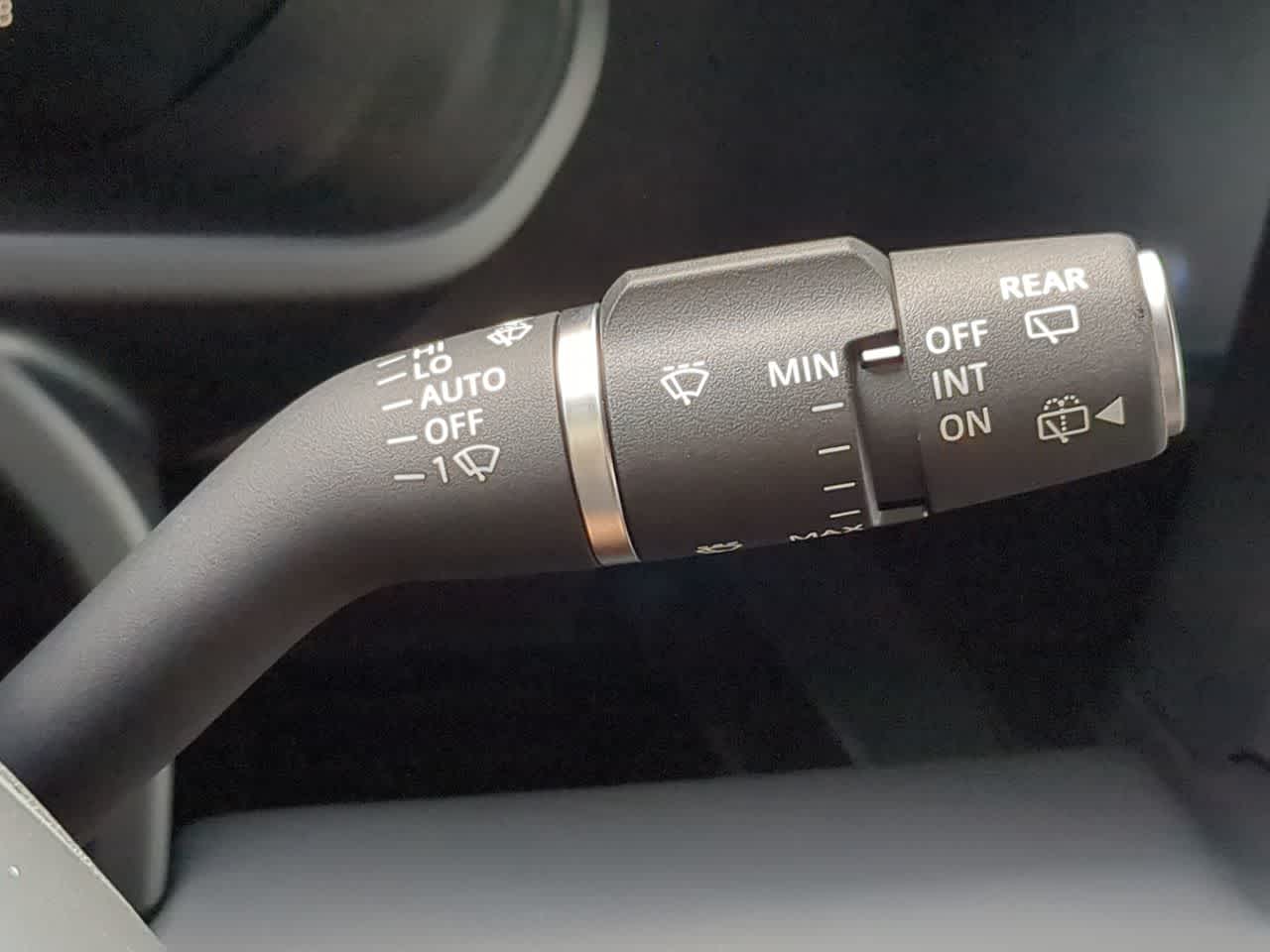 2025 Land Rover Defender 110 27