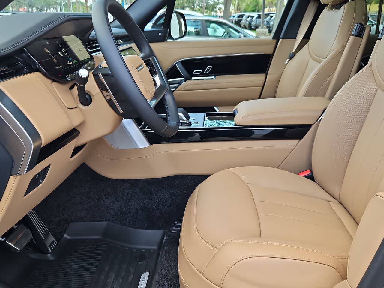 Thumbnail: 2025 Land Rover Range Rover - 17