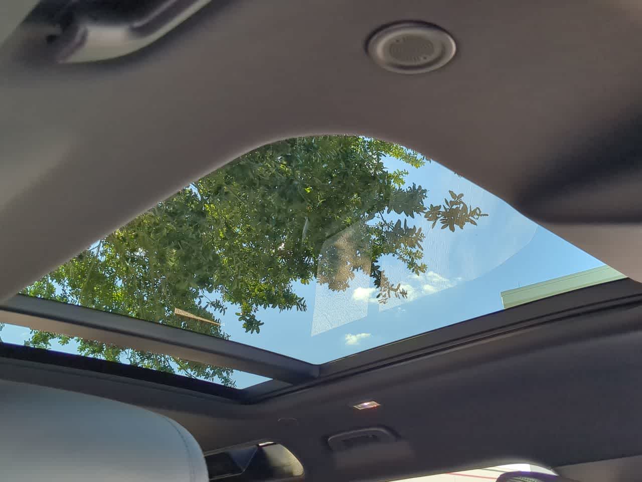 Thumbnail: 2022 Land Rover Defender - 20