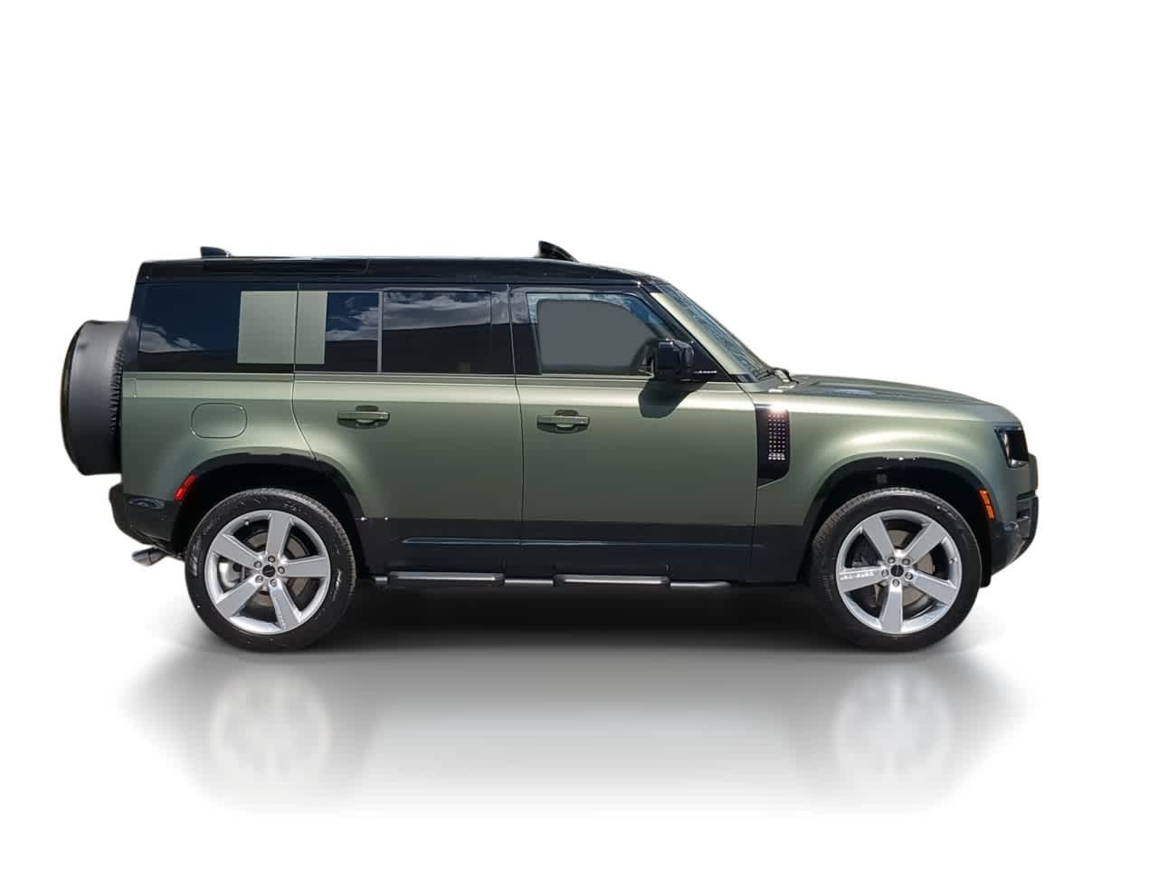 Thumbnail: 2026 Land Rover Defender - 9