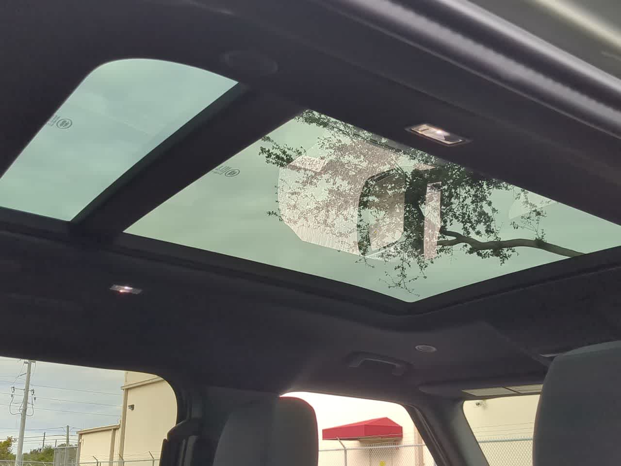 Thumbnail: 2025 Land Rover Defender - 22