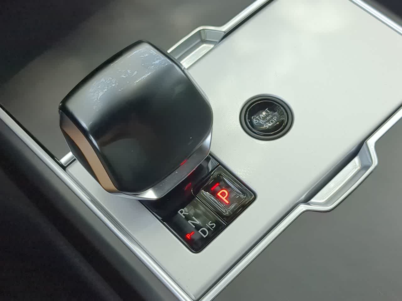 Thumbnail: 2025 Land Rover Range Rover - 34