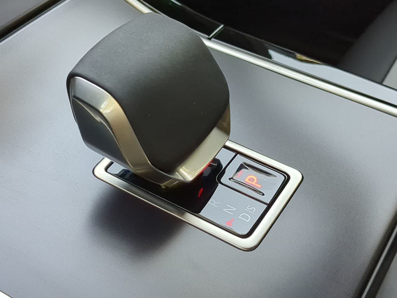 Thumbnail: 2026 Land Rover Range Rover Velar - 35