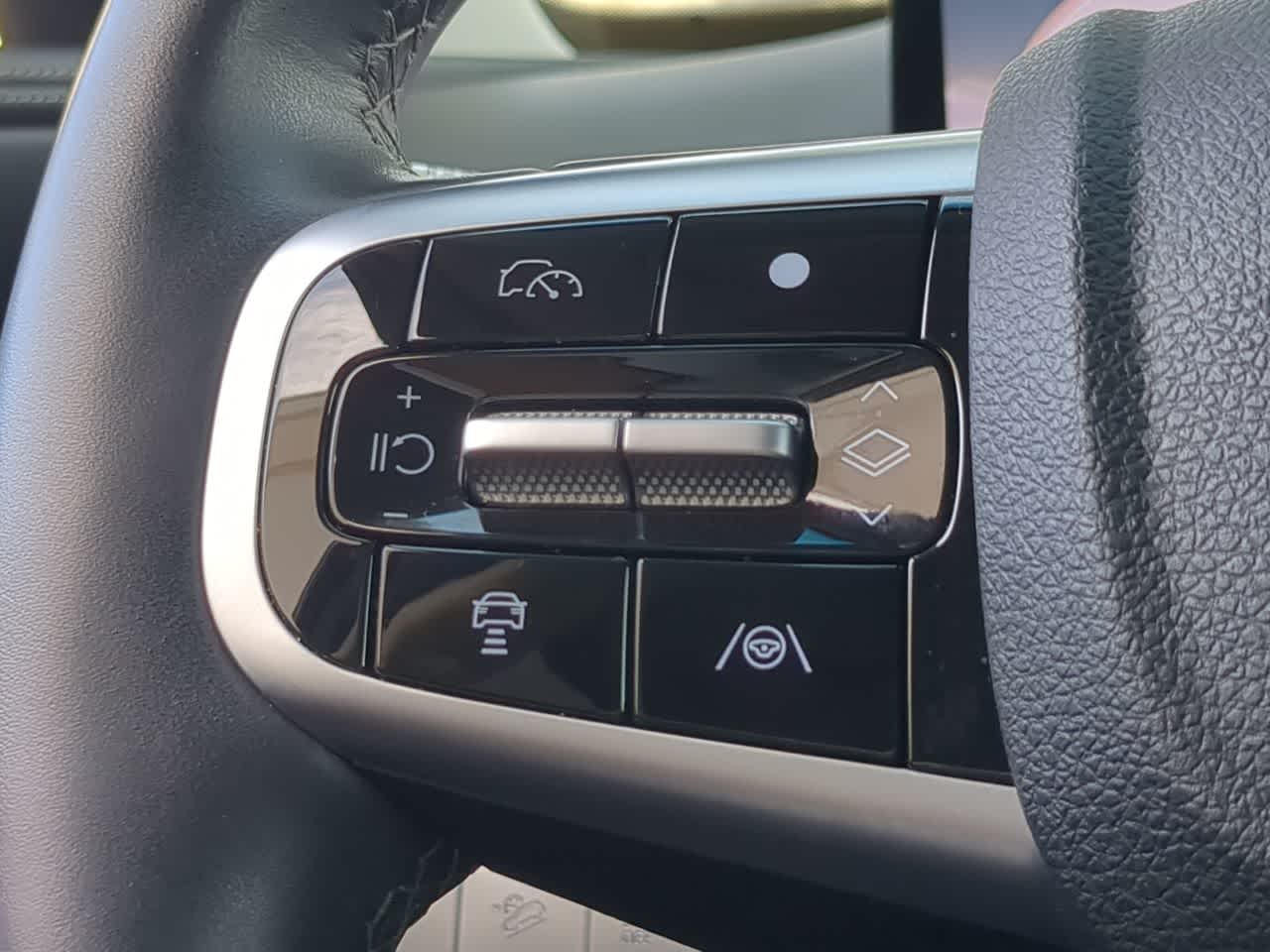 Thumbnail: 2025 Genesis GV80 - 23