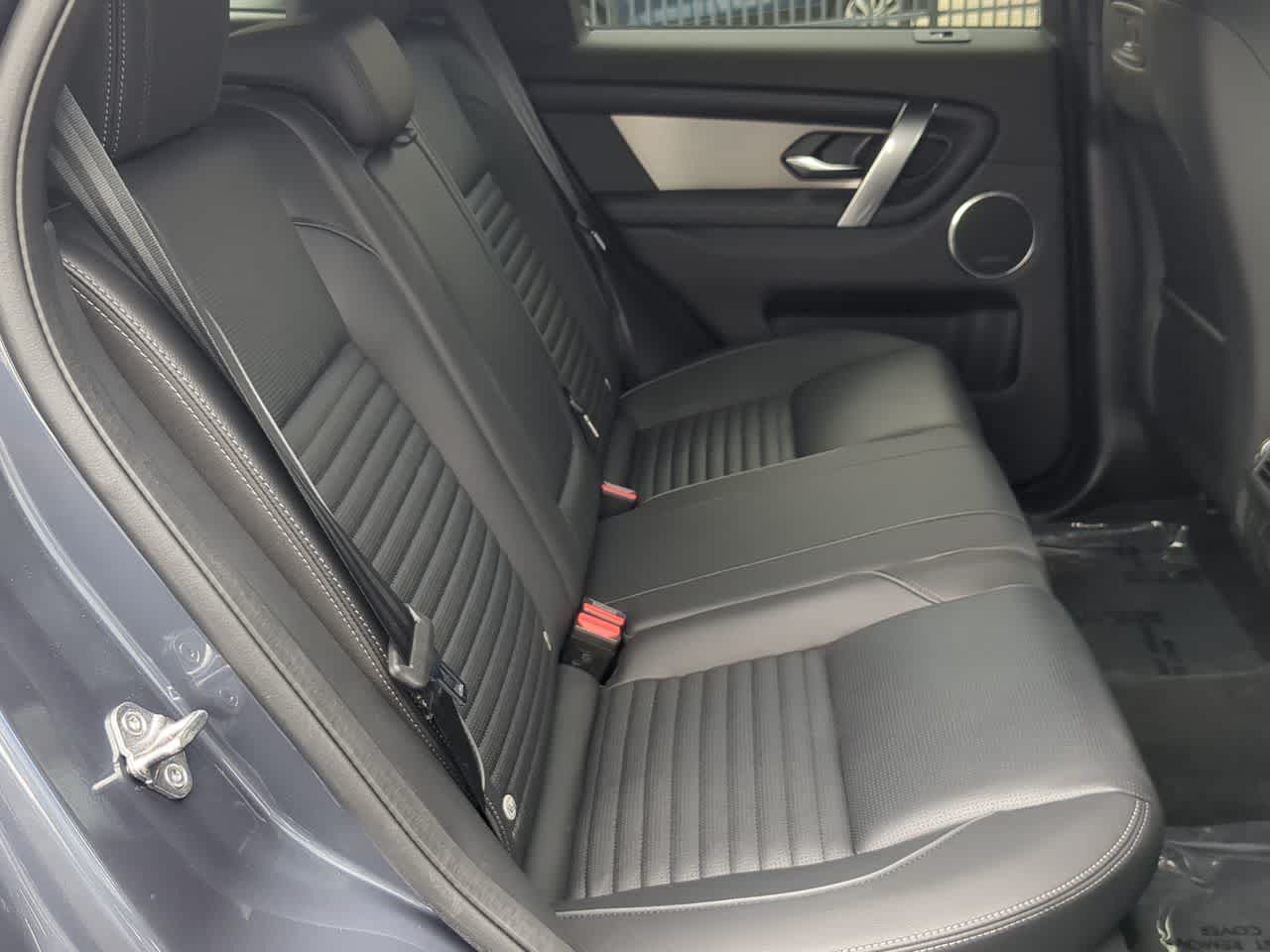 Thumbnail: 2025 Land Rover Discovery Sport - 36