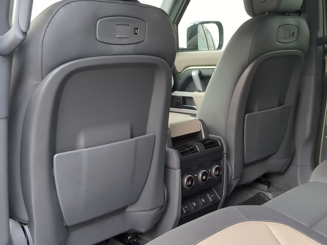 Thumbnail: 2022 Land Rover Defender - 16