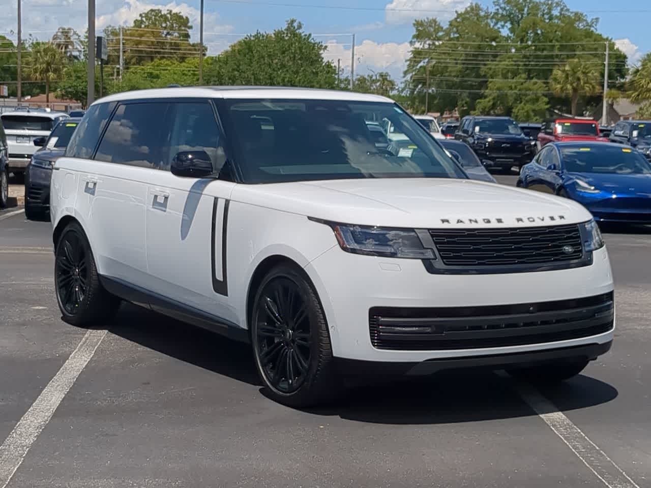 Thumbnail: 2024 Land Rover Range Rover - 3