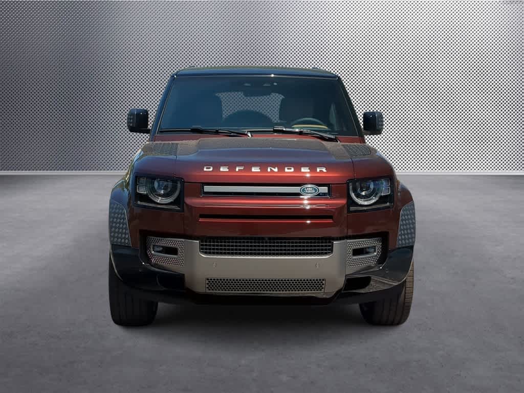 2025 Land Rover Defender X-Dynamic SE photo 3