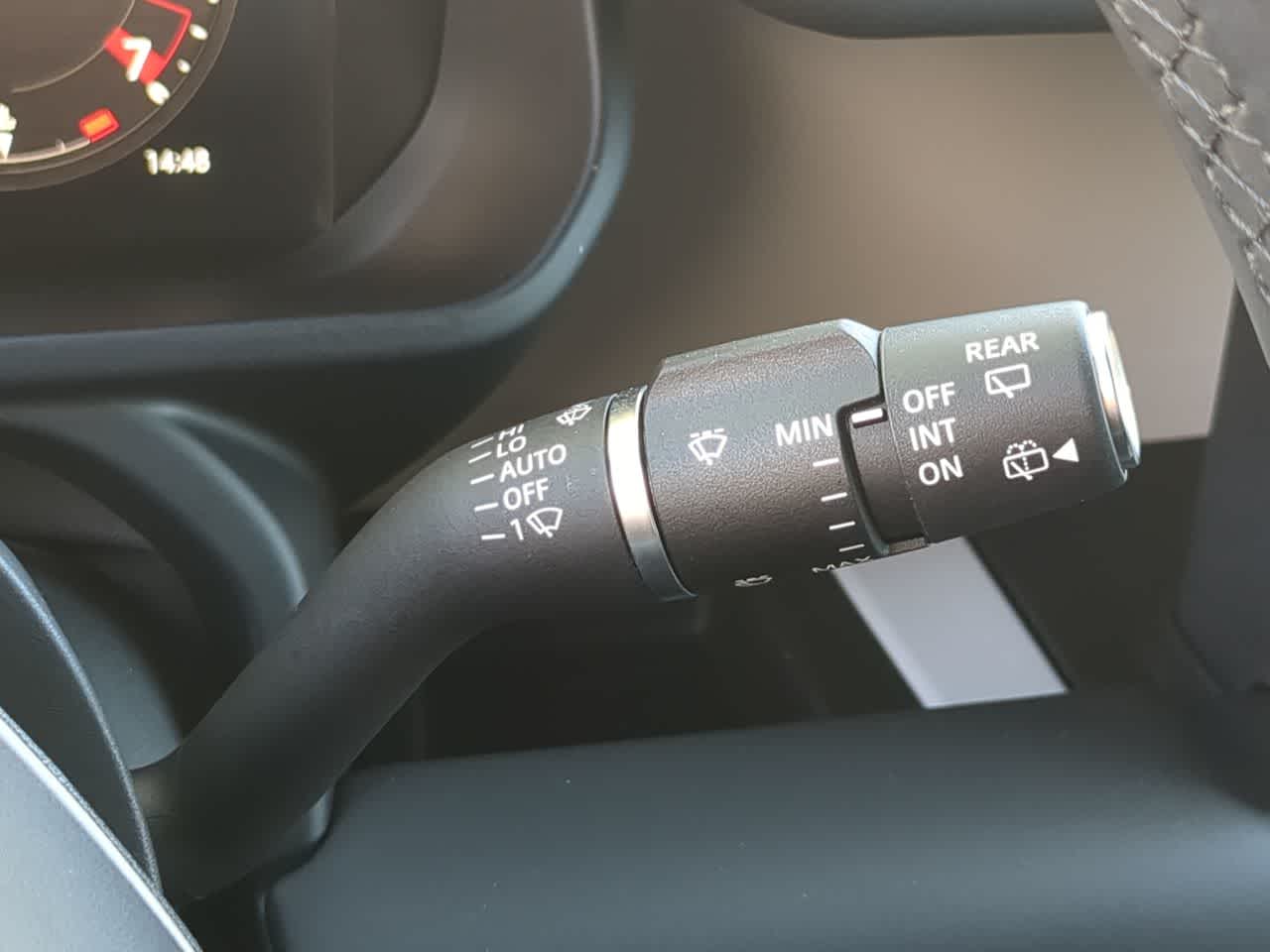 Thumbnail: 2025 Land Rover Defender - 28