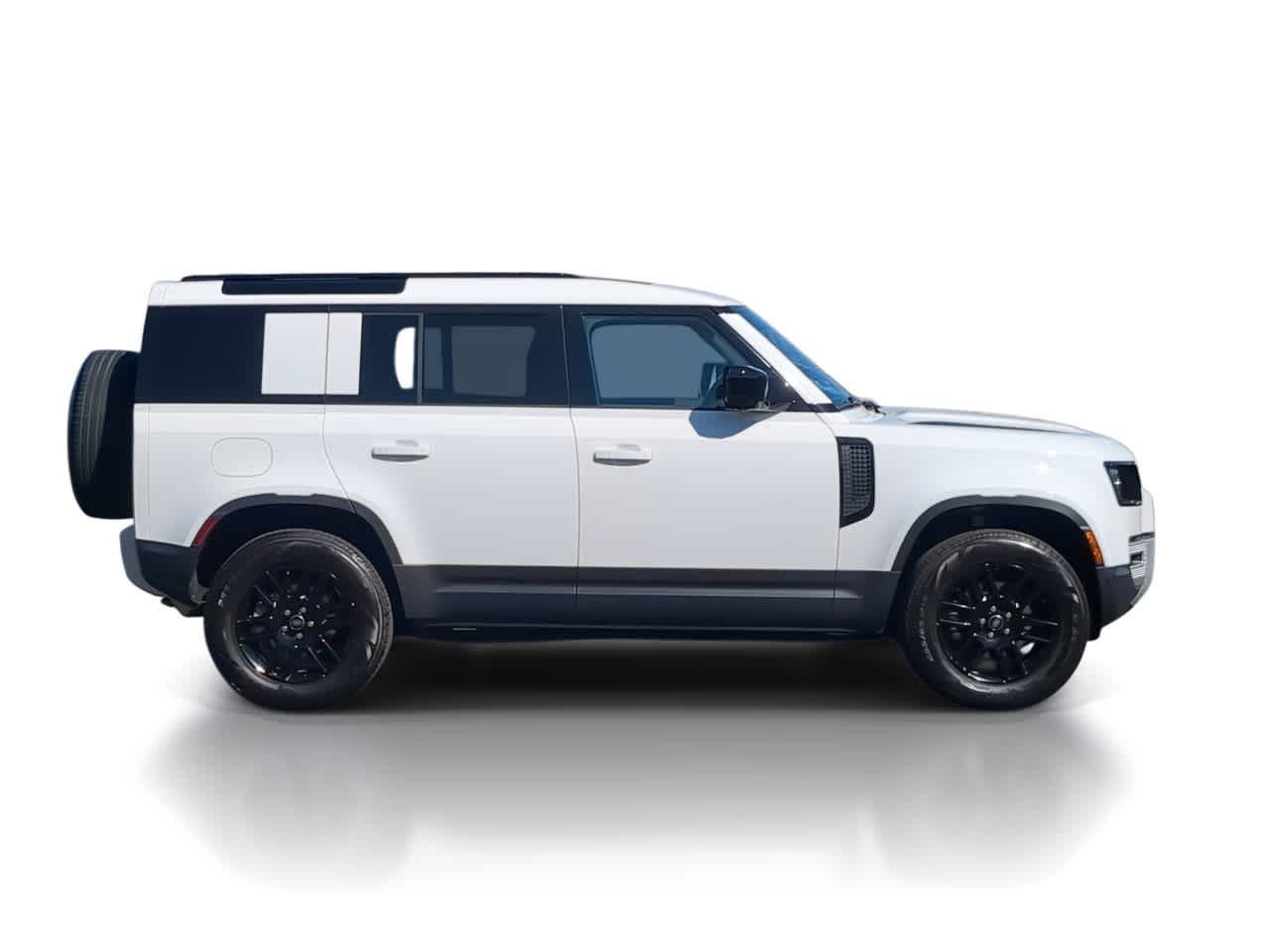 Thumbnail: 2025 Land Rover Defender - 9