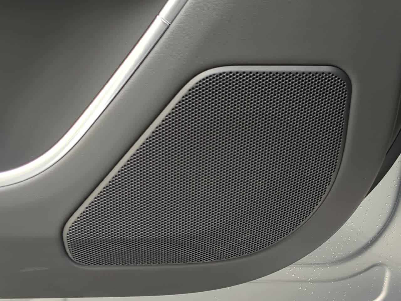 Thumbnail: 2025 Land Rover Range Rover - 32