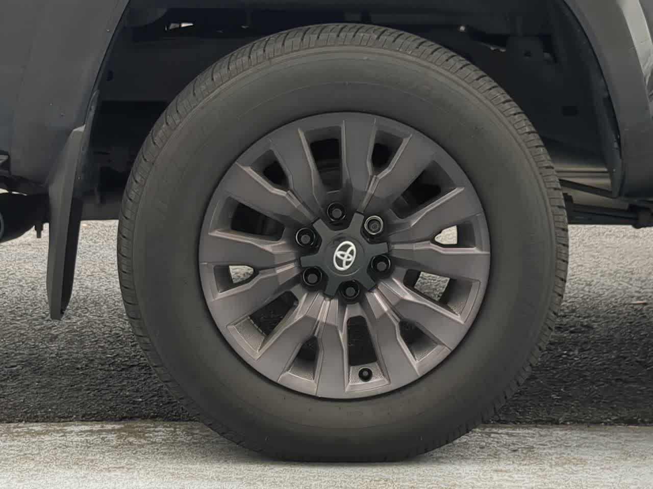 Thumbnail: 2022 Toyota Tacoma - 14