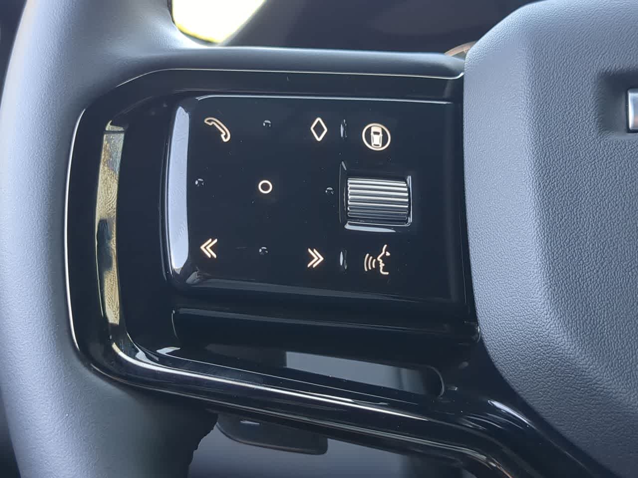 Thumbnail: 2024 Land Rover Range Rover Evoque - 25