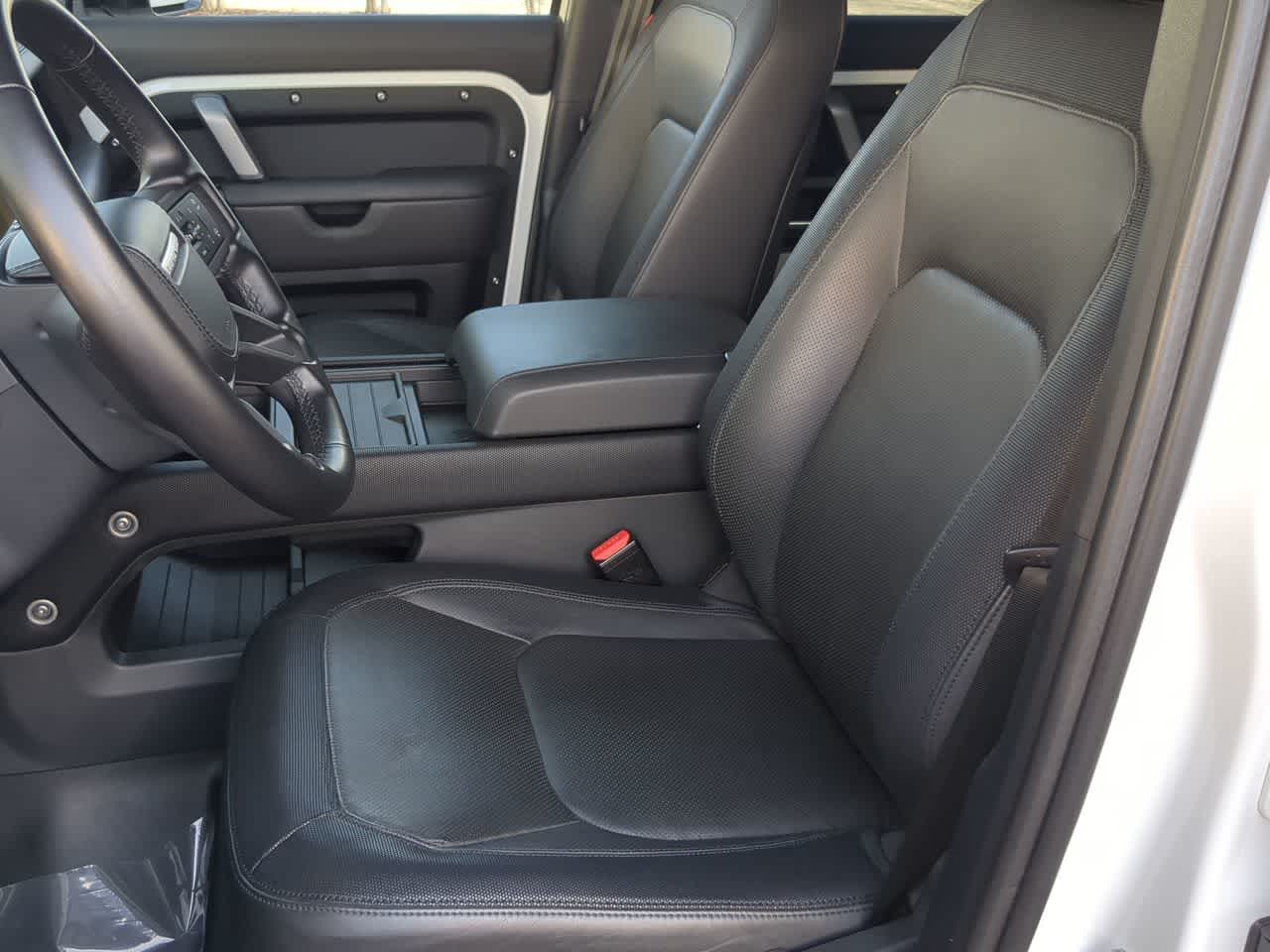 Thumbnail: 2024 Land Rover Defender - 17