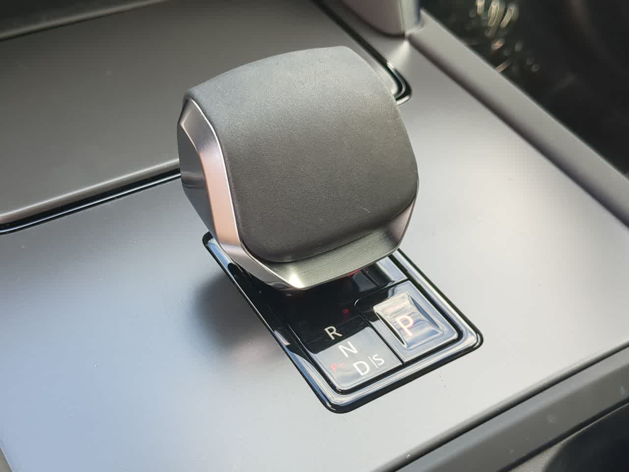 Thumbnail: 2025 Land Rover Discovery Sport - 33