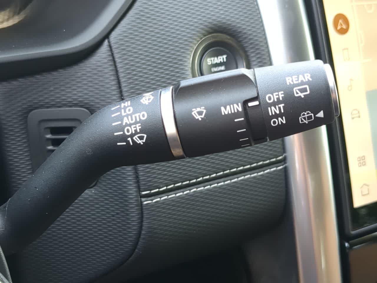 Thumbnail: 2025 Land Rover Discovery - 27