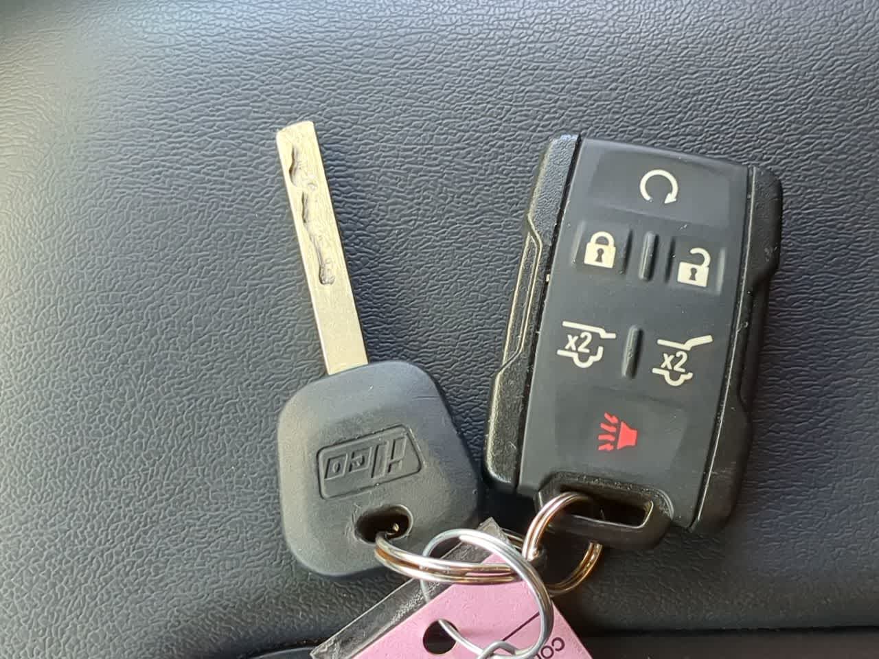 Thumbnail: 2018 Chevrolet Tahoe - 32