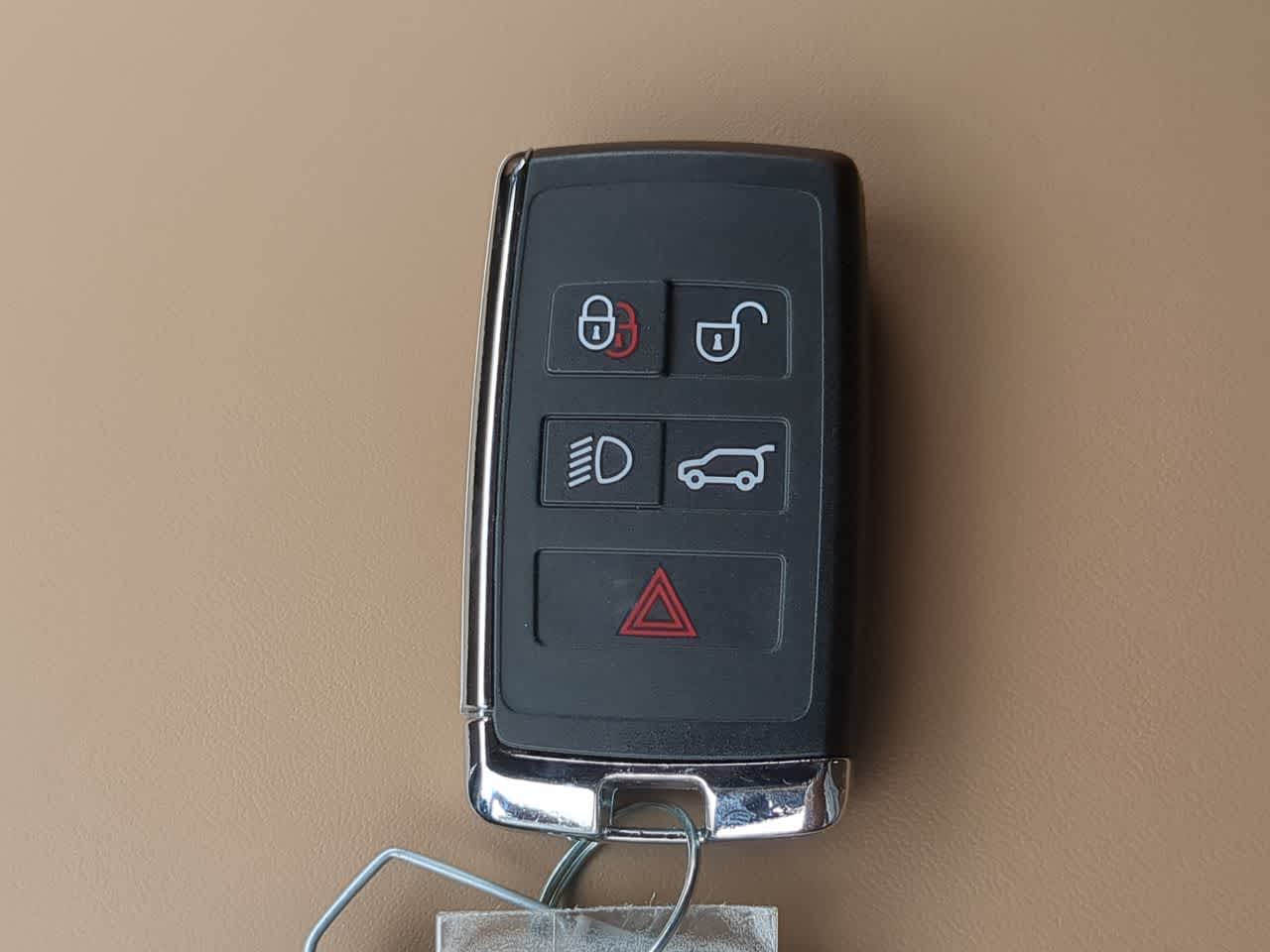 Thumbnail: 2025 Land Rover Range Rover - 38