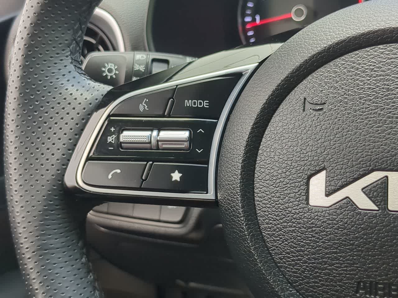 Thumbnail: 2023 Kia Forte - 26