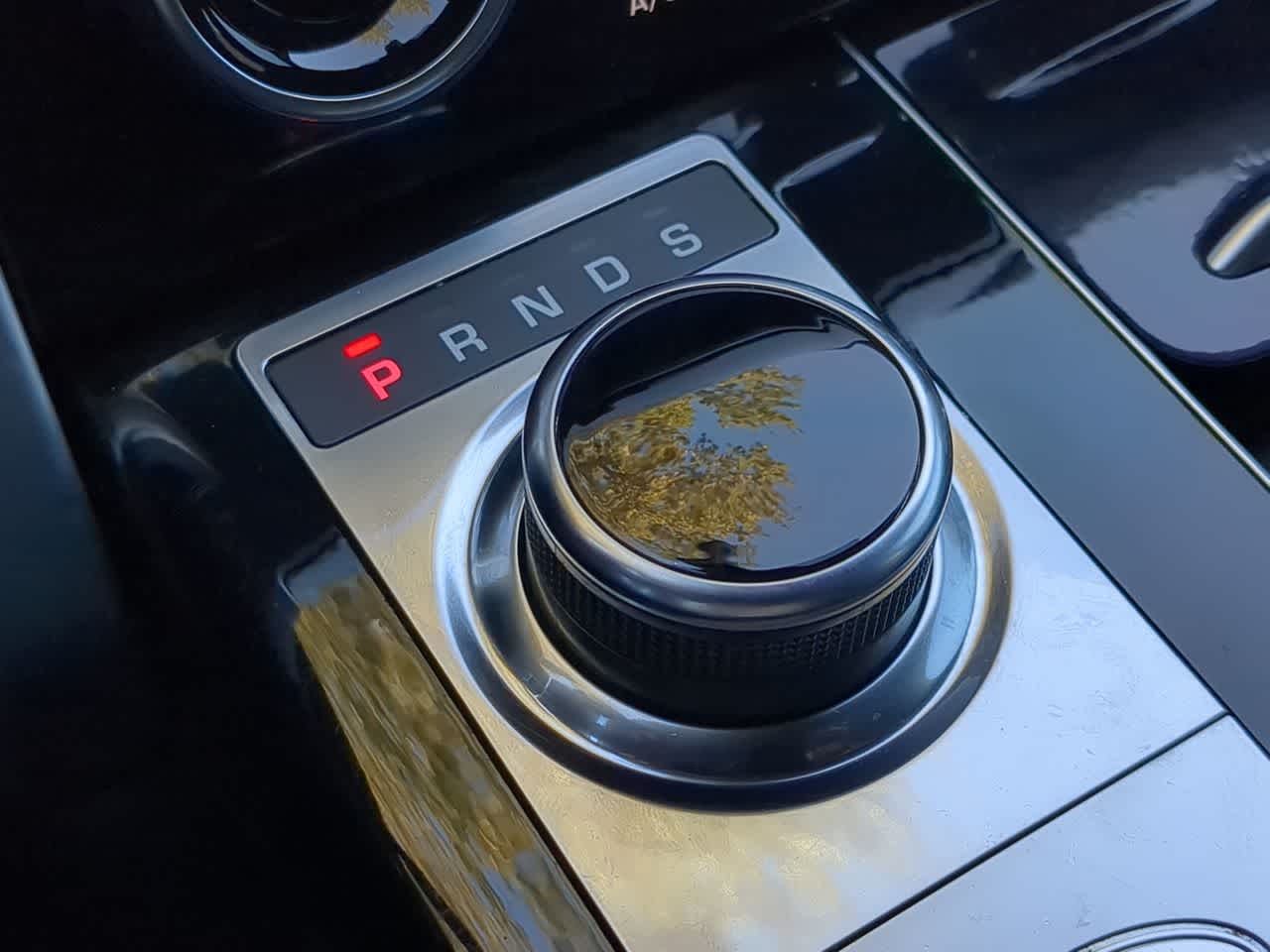 Thumbnail: 2020 Land Rover Range Rover - 31