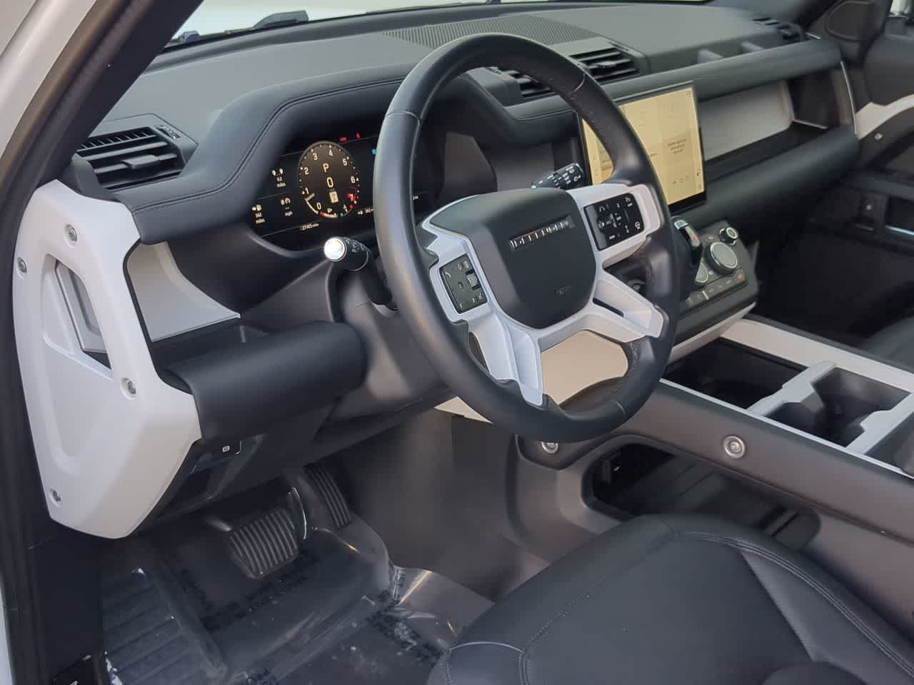 Thumbnail: 2025 Land Rover Defender - 10