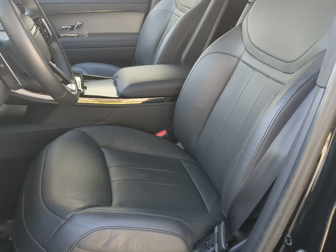 Thumbnail: 2025 Land Rover Range Rover Sport - 14