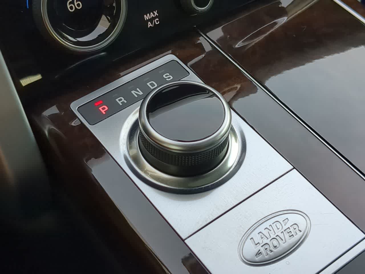Thumbnail: 2022 Land Rover Range Rover - 34
