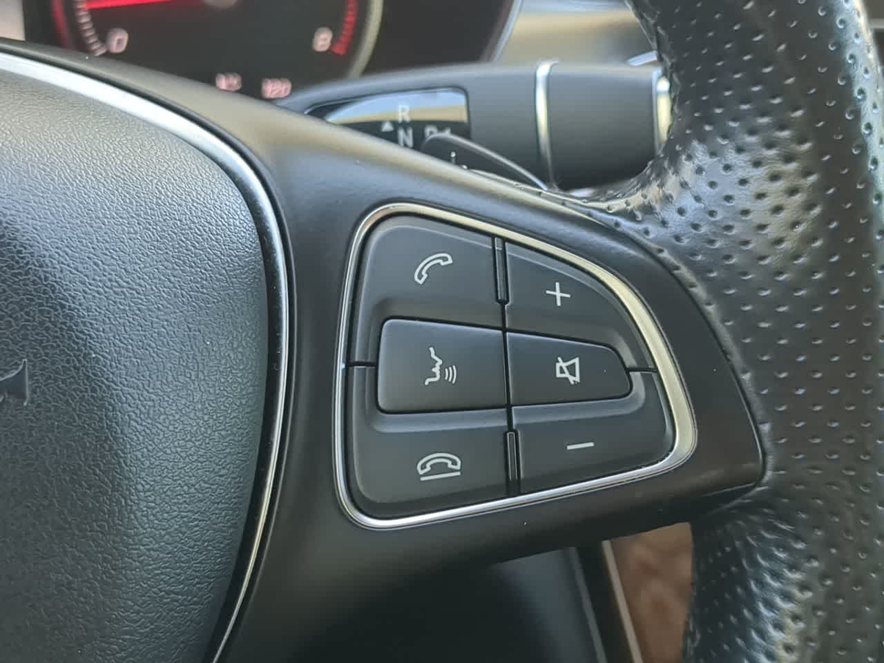 Thumbnail: 2015 Mercedes-Benz C-Class - 26