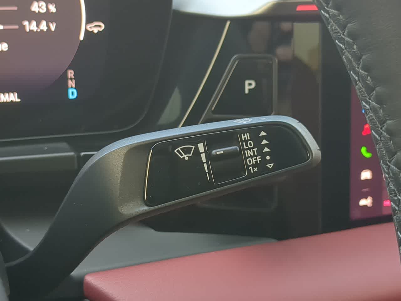 Thumbnail: 2025 Porsche Macan - 27