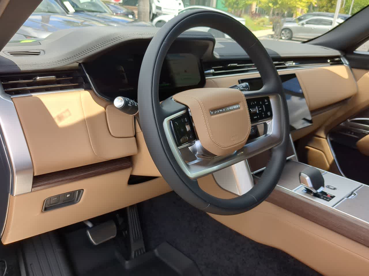 Thumbnail: 2025 Land Rover Range Rover - 10