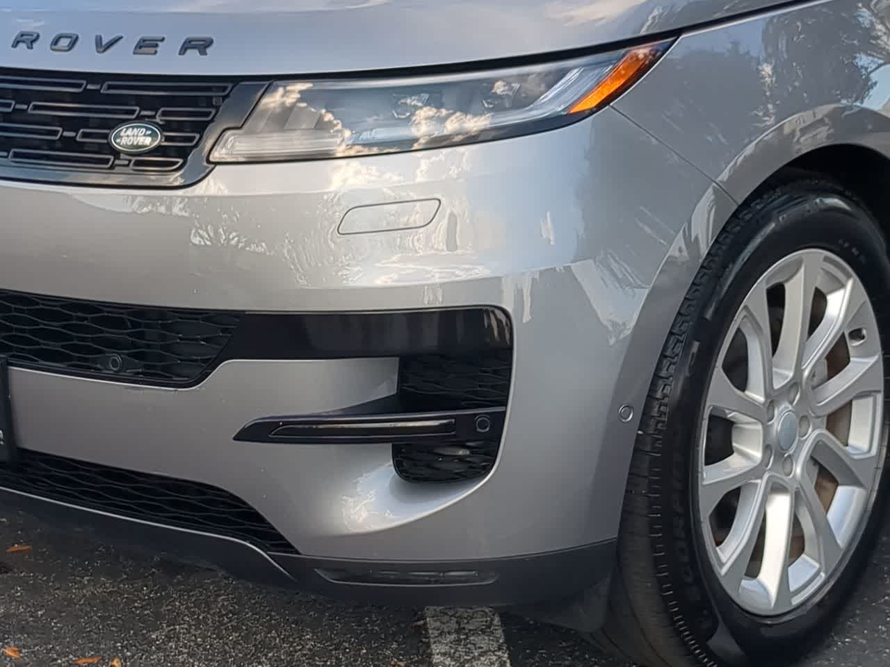 Thumbnail: 2025 Land Rover Range Rover Sport - 11