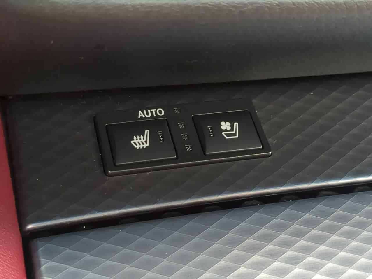 Thumbnail: 2019 Lexus GS - 41