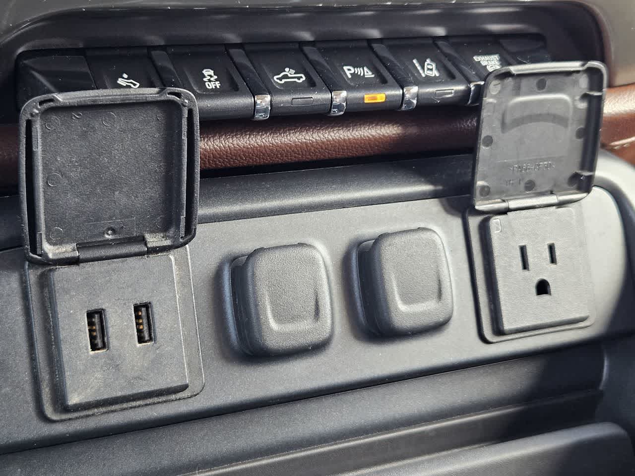 Thumbnail: 2016 Chevrolet Silverado 2500 - 31