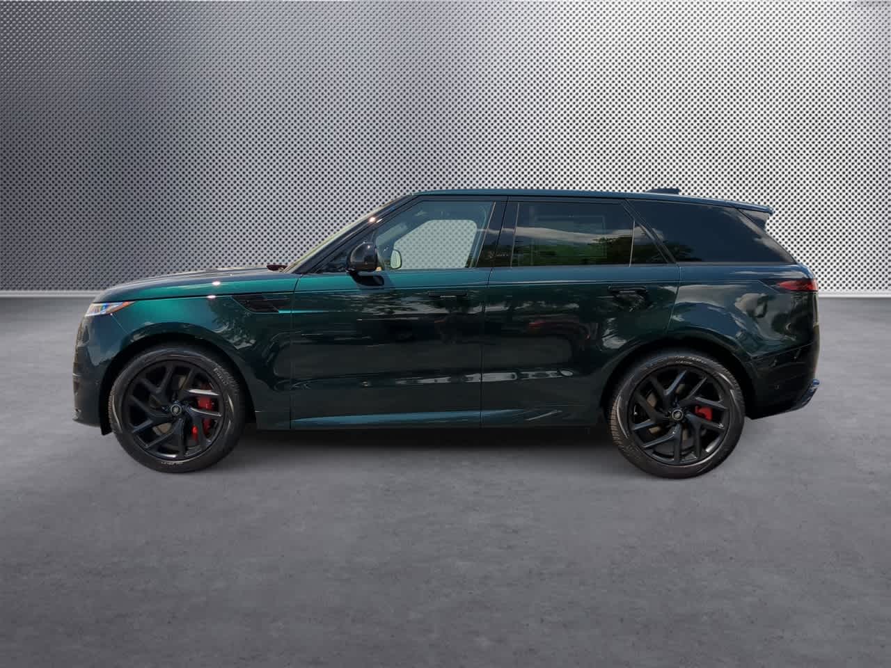 Thumbnail: 2025 Land Rover Range Rover Sport - 5
