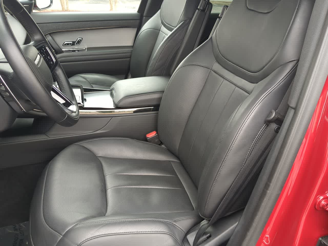 Thumbnail: 2025 Land Rover Range Rover Sport - 17