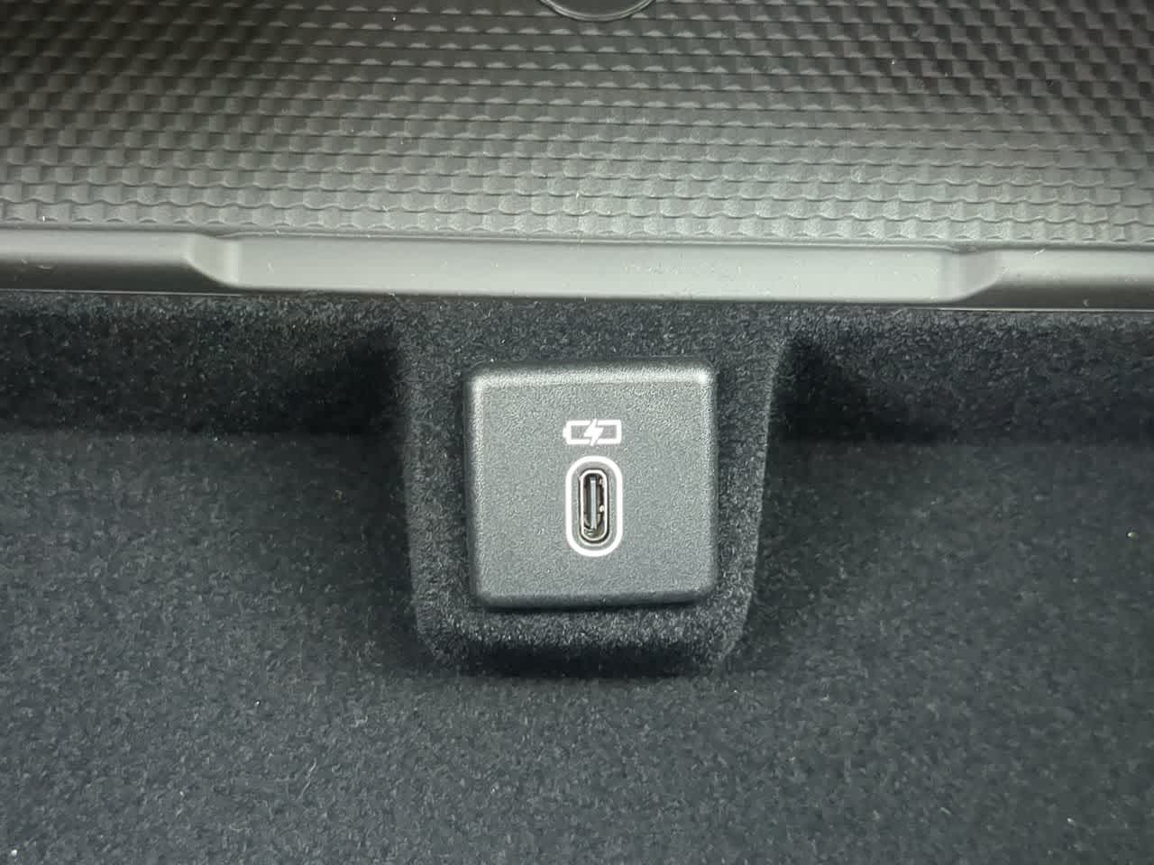 Thumbnail: 2026 Land Rover Range Rover - 33