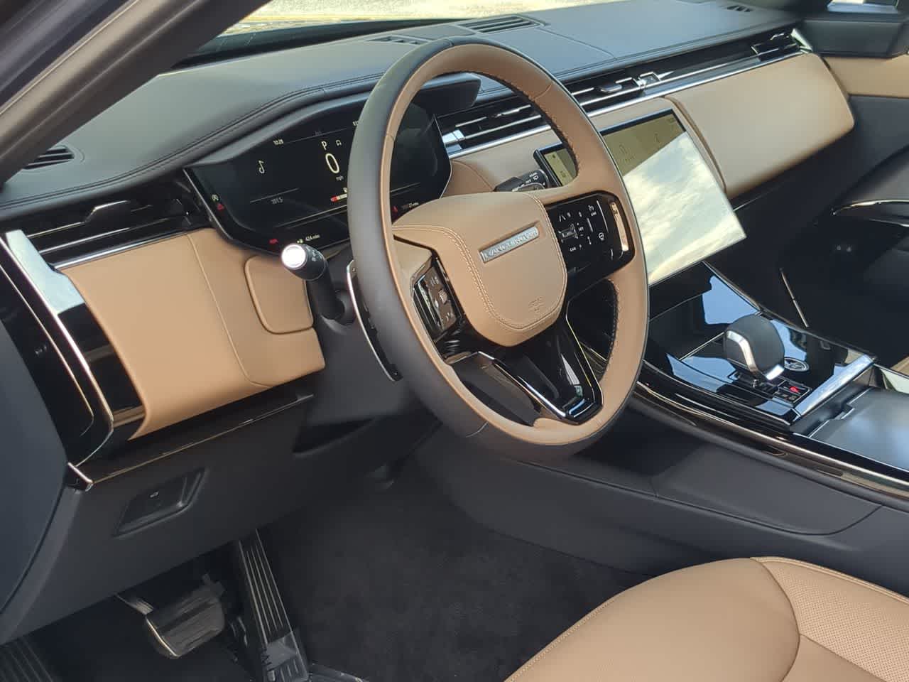 Thumbnail: 2025 Land Rover Range Rover Sport - 10