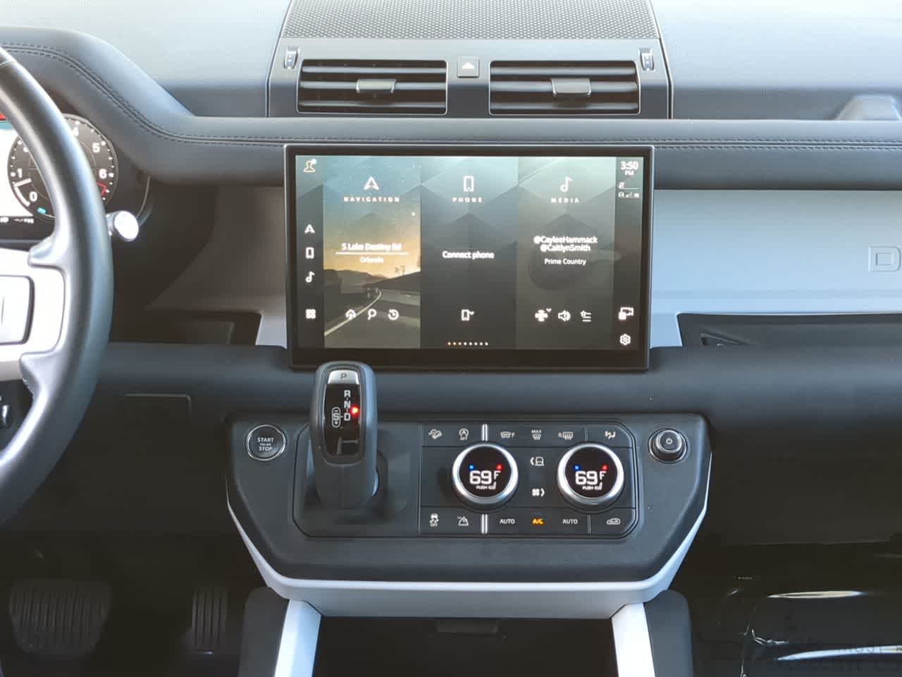 Thumbnail: 2025 Land Rover Defender - 29