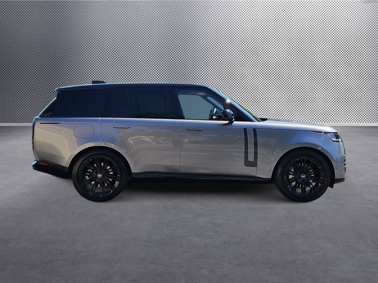 Thumbnail: 2025 Land Rover Range Rover - 9