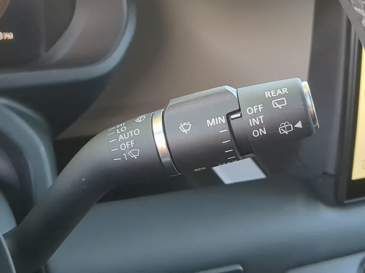 Thumbnail: 2025 Land Rover Defender - 27