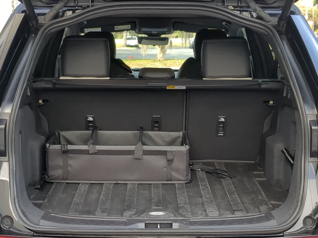 Thumbnail: 2025 Land Rover Discovery Sport - 36