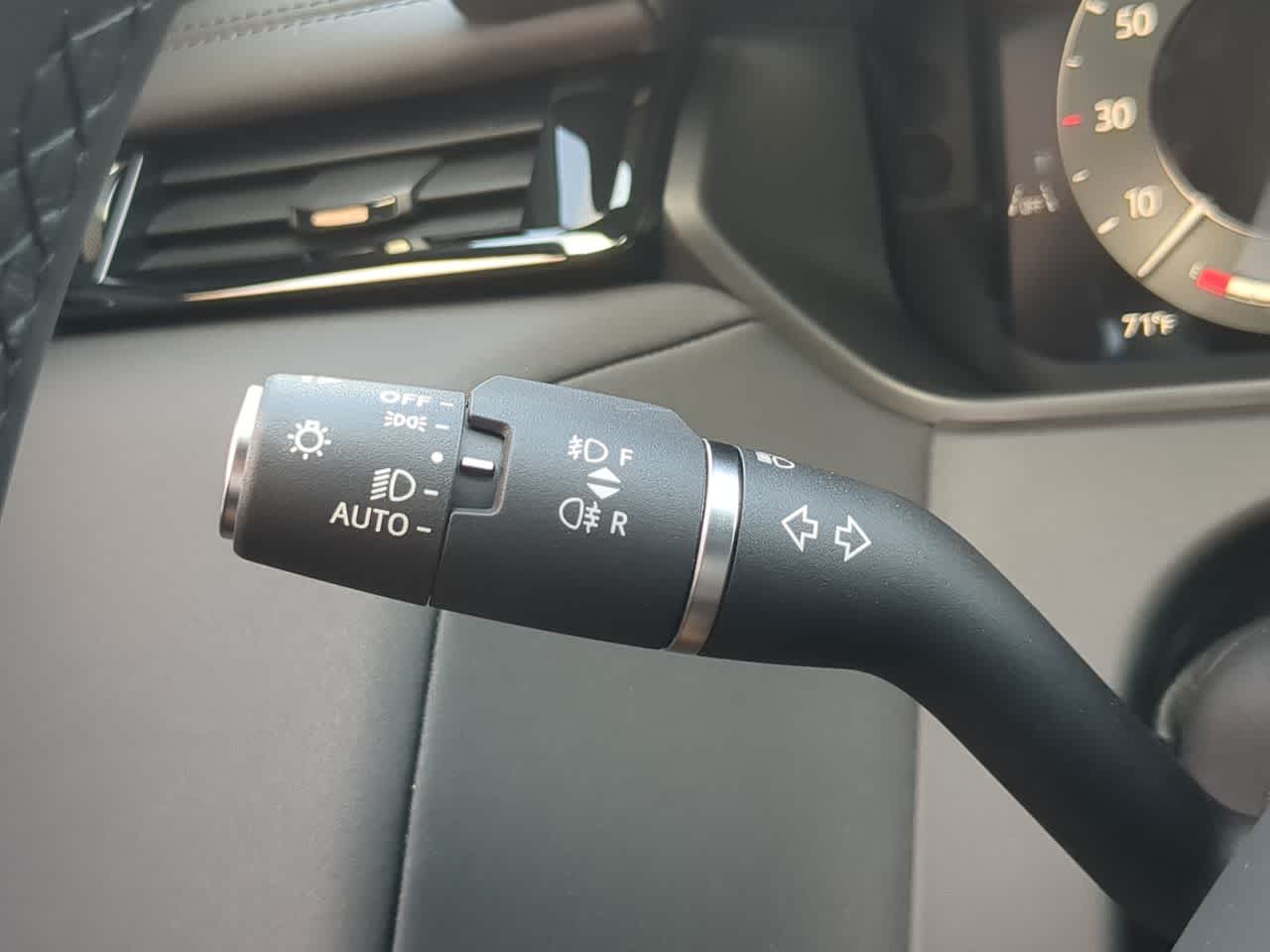 Thumbnail: 2026 Land Rover Range Rover Velar - 29