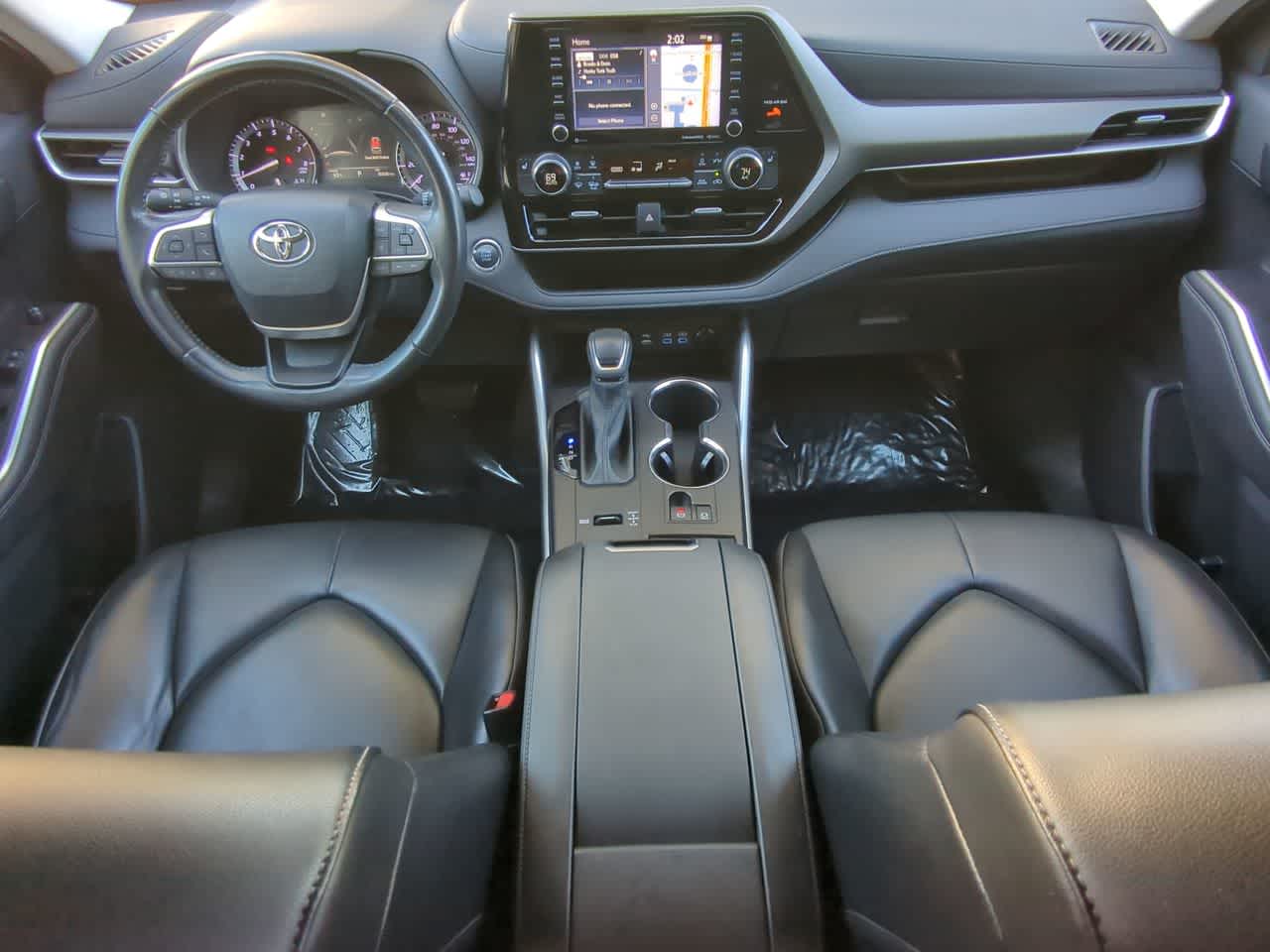 Thumbnail: 2022 Toyota Highlander - 16