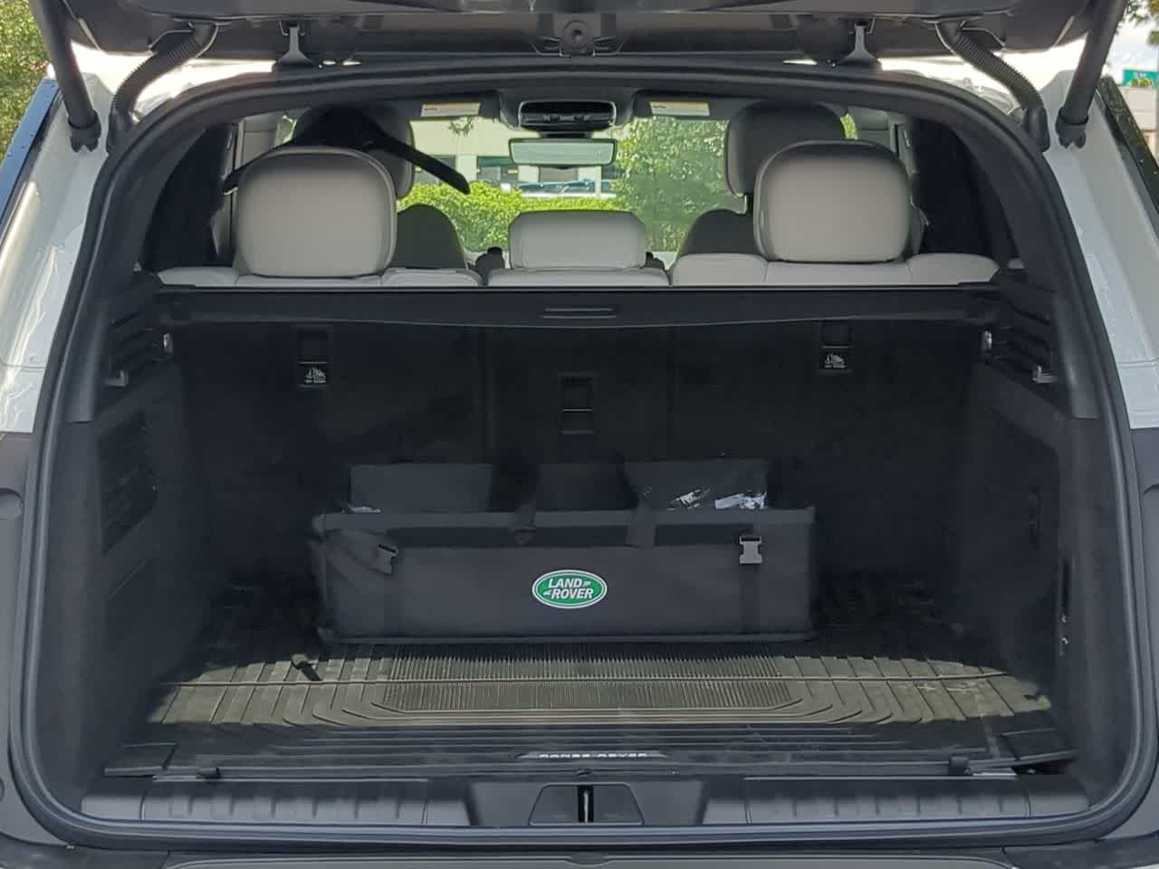Thumbnail: 2026 Land Rover Range Rover Sport - 36