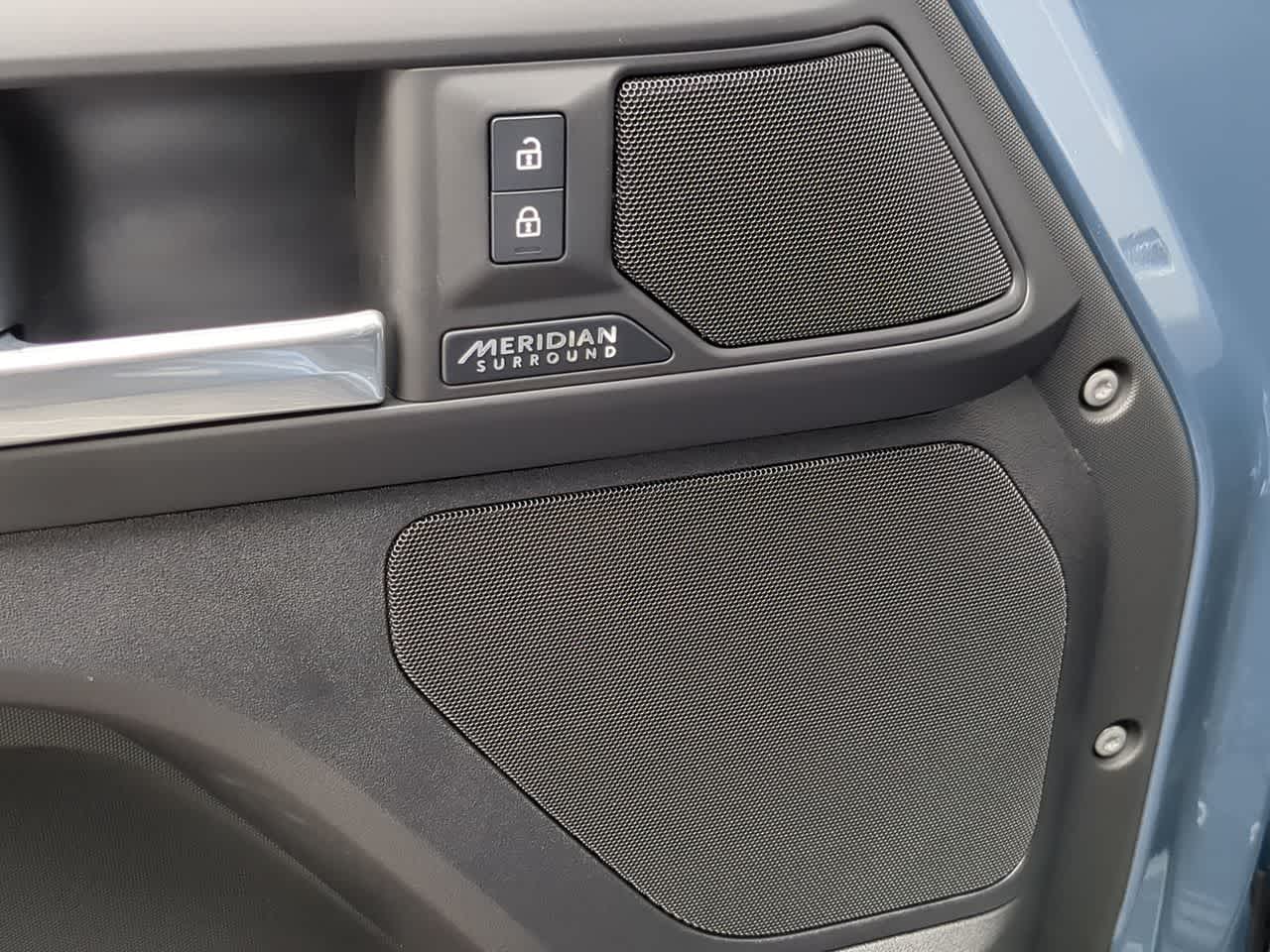 Thumbnail: 2025 Land Rover Defender - 33