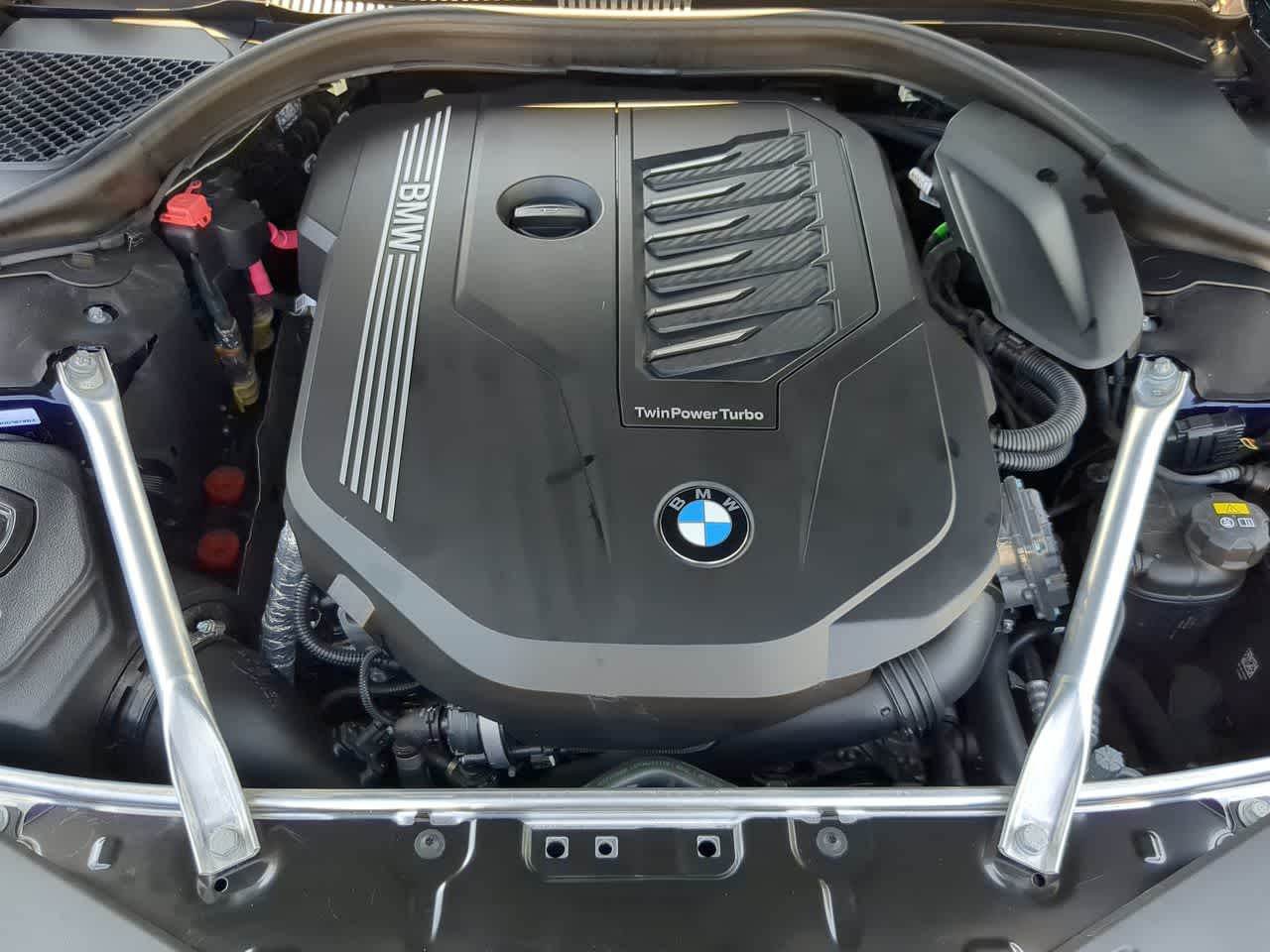 Thumbnail: 2022 BMW 8 Series - 14